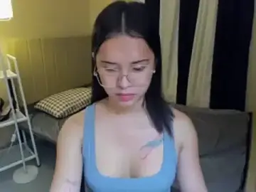 Stripchat Live Sex Cam of Luna_nxy