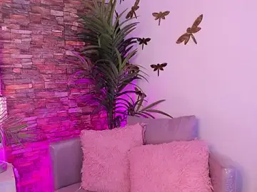 Stripchat Watch Live Sex Cams of emaa_lambert
