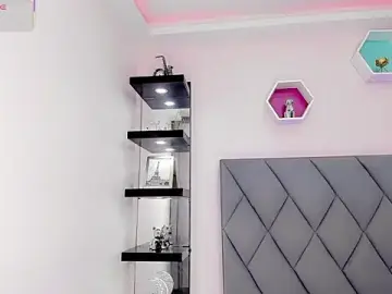 Stripchat Watch Live Sex Cams of Amira_Ember