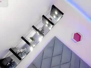 Stripchat Nude Webcam of Amira_Ember