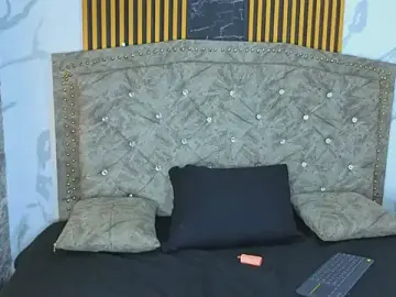 Stripchat Watch Live Sex Cams of LyraenBlue