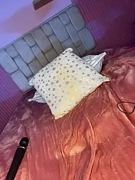 Stripchat Free Porn Cam of DollCamila