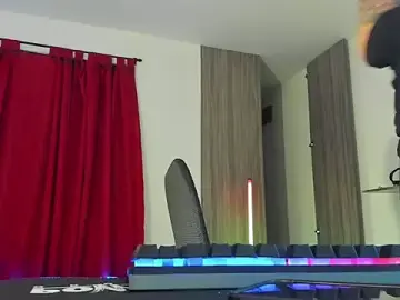 Stripchat Sex Cam of SelfsuckgiaX