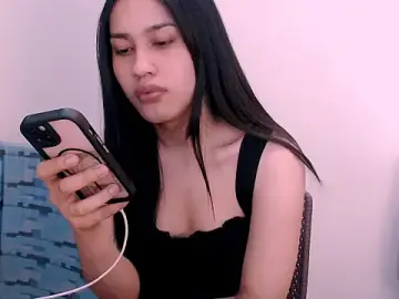 Stripchat Sex Cam of goddess_athena69