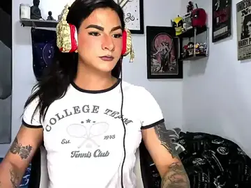 Stripchat Free Live Porn of ShadowSeductress_