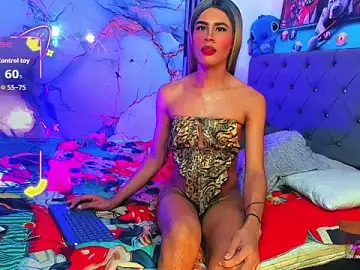Stripchat Watch Live Sex Cams of dollmia_and_sara