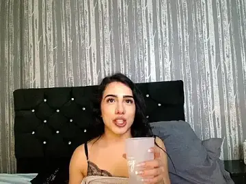 Stripchat Free Porn Cam of Alicee_Moonn