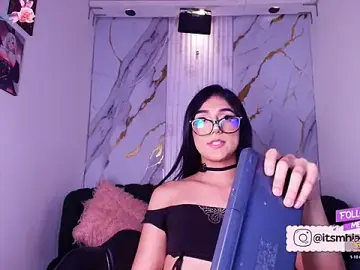 Stripchat Free Porn Cam of Mhiaa_Sweet