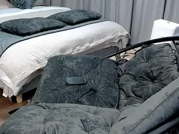 Stripchat Live Sex Cam of Dasha_WEYT