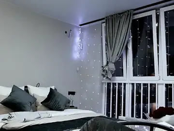 Stripchat Live Sex Cam of Dasha_WEYT