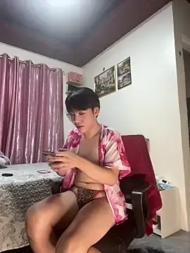 Keyka15 from stripchat