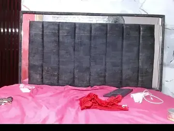 Stripchat Sex Cam of chloe_isabella