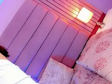 Stripchat Nude Webcam of Camille_deluxe