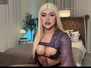 Stripchat Best live sex cam show of Your_Majesty_Tyra