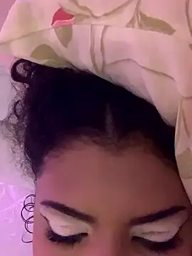 Stripchat Sex Cam of luludoll_