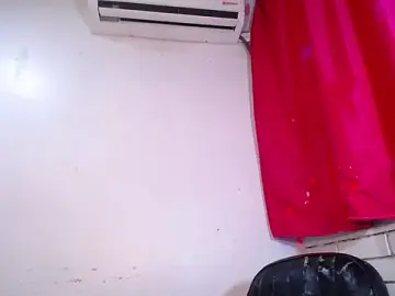 Nikoll_Dirty from stripchat