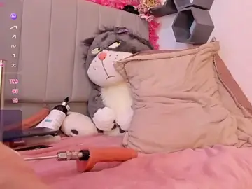 Almaazz from stripchat