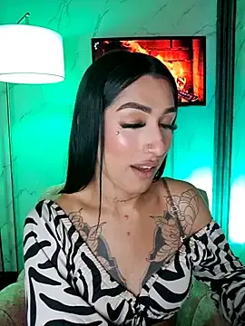 Stripchat Sex Cam of _Denisse444