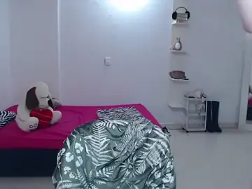 Stripchat Nude Webcam of Playwithlulut77