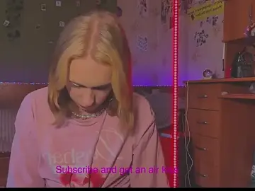 Stripchat Watch Live Sex Cams of miss_barbie111