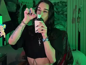 Stripchat Sex Cam of xoFrankie