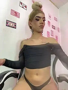 Stripchat Nude Webcam of briana_sex32