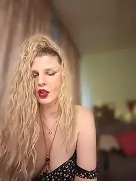 Stripchat Sex Cam of TsPostophere