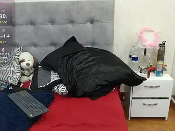 Stripchat Free Porn Cam of ScarlettGreen_