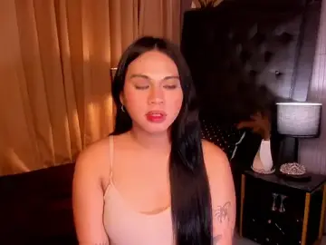 Stripchat Free Porn Cam of asianhugecockjulia