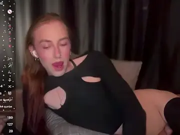 Stripchat Free Porn Cam of Avril_Pearly_