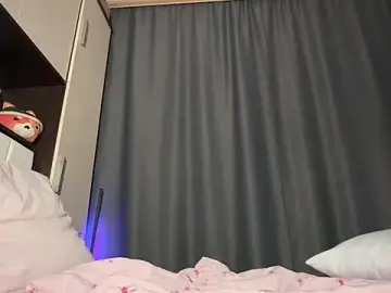 Stripchat Free Live Porn of maybefuckingbaby