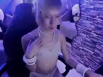 vivienne_hadi from stripchat