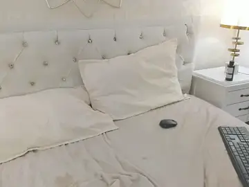 Stripchat Live Sex Cam of Julietta___