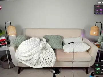 Stripchat Live Sex Cam of itschloelaurent