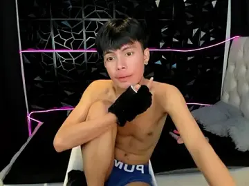 Stripchat Adult Webcam of urtwinkbrixz