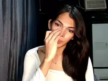 Stripchat Live Sex Cam of GORGEOUS_CARMEE