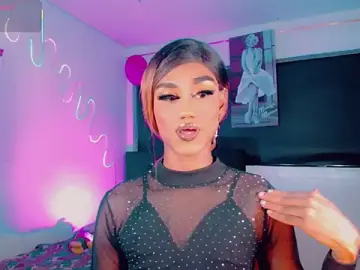 Stripchat Live Sex Cam of Kendall_hornyy