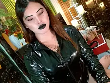 Stripchat Live Sex of Queen_kendalx19
