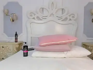Stripchat Free Porn Cam of roxana_scott1