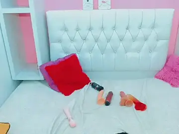 Stripchat Free Porn Cam of macgenta_drackk