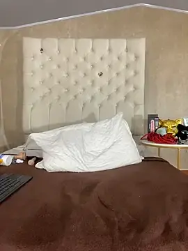 Stripchat Sex Cam of La_Crespa_x