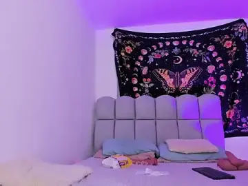 Stripchat Live Sex Cam of jade_dakota__