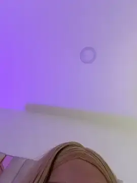 Stripchat Free Live Porn of doll_emberr