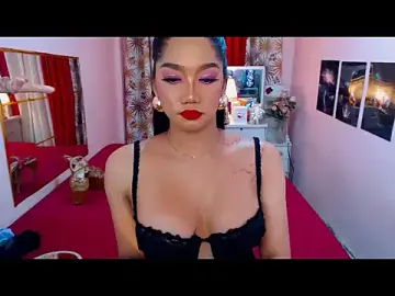 UrScreenGoddess from stripchat