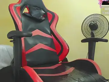 Stripchat Nude Webcam of JustinePerry