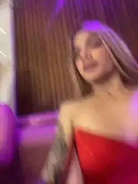 Stripchat Free Porn Cam of Valery2_salazar