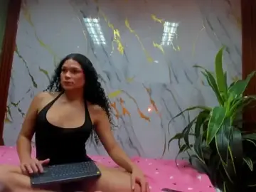 Stripchat Sex Cam of Prim_Rosse