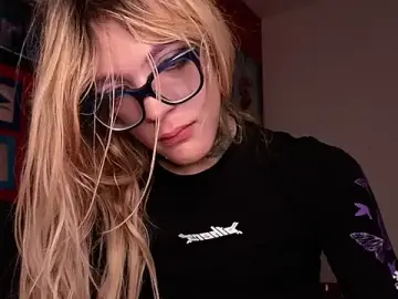 Stripchat Live Sex Cam of bekvadeadflower