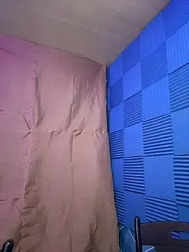 Stripchat Live Sex Cam of Bomb_Maddy