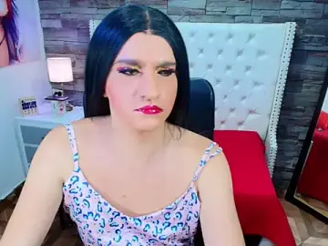 Stripchat Free Live Porn of TRINY_TS